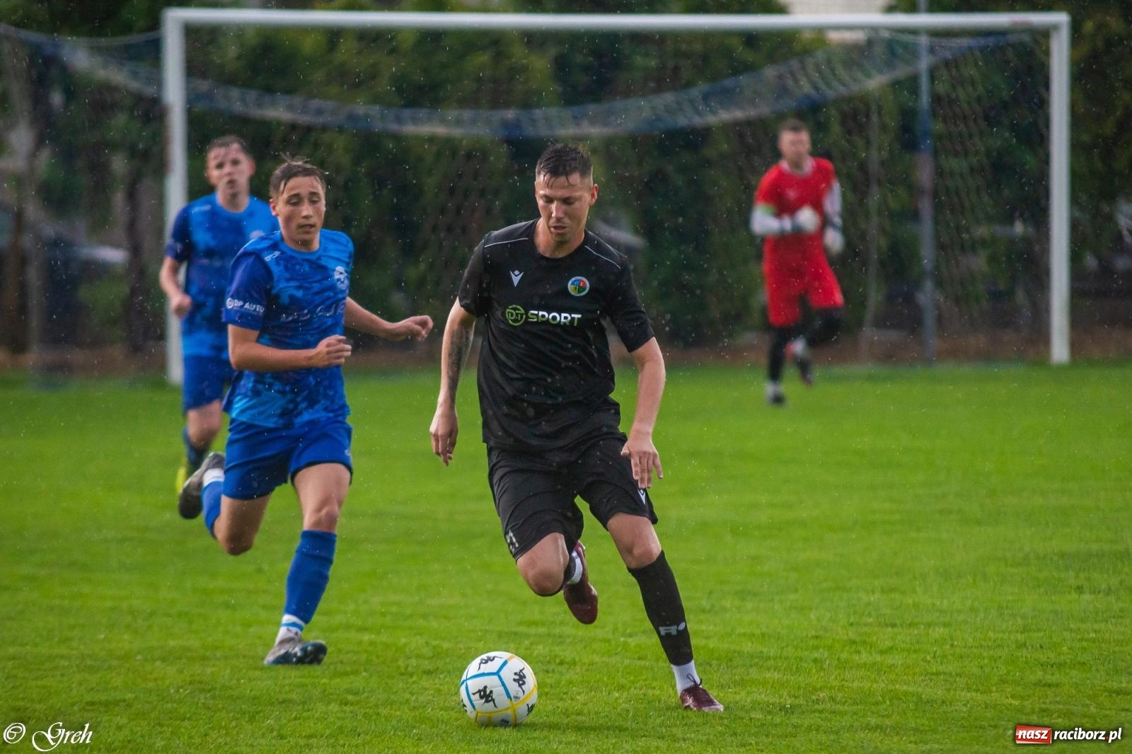 Zdjęcie w galerii na portalu naszraciborz.pl: O mistrzostwie zdecyduje ostatnia kolejka. Państwo Kubikowie z podziękowaniami [FOTO] wiadomości z regionu