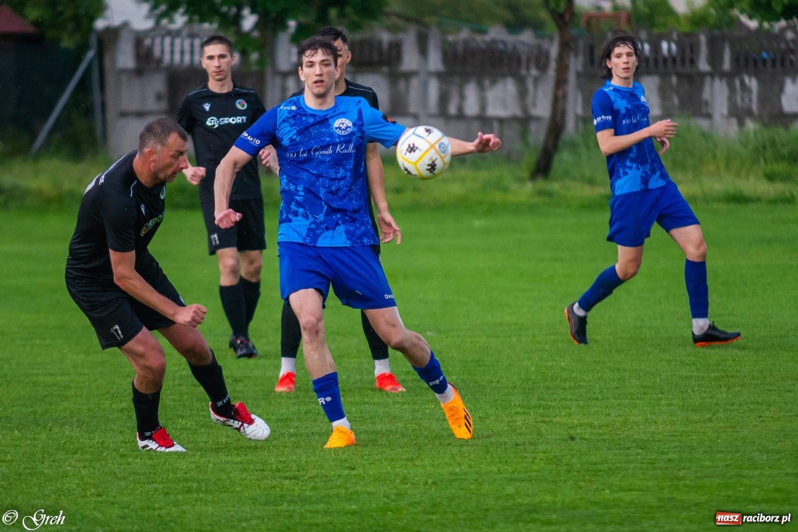 Zdjęcie w galerii na portalu naszraciborz.pl: O mistrzostwie zdecyduje ostatnia kolejka. Państwo Kubikowie z podziękowaniami [FOTO] wiadomości z regionu