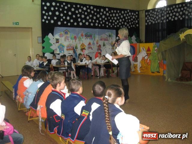 Zdjęcie w galerii na portalu naszraciborz.pl: Uczniowie SP4 o ekologii przedszkolakom wiadomości z regionu