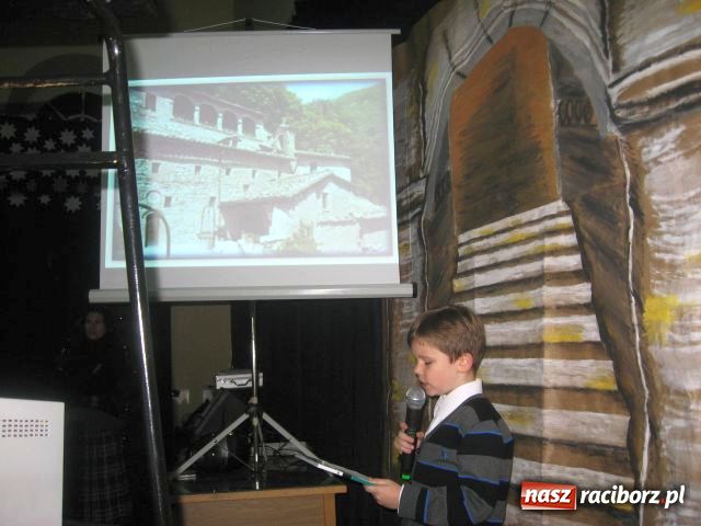 Zdjęcie w galerii na portalu naszraciborz.pl: Uczniowie SP4 o ekologii przedszkolakom wiadomości z regionu