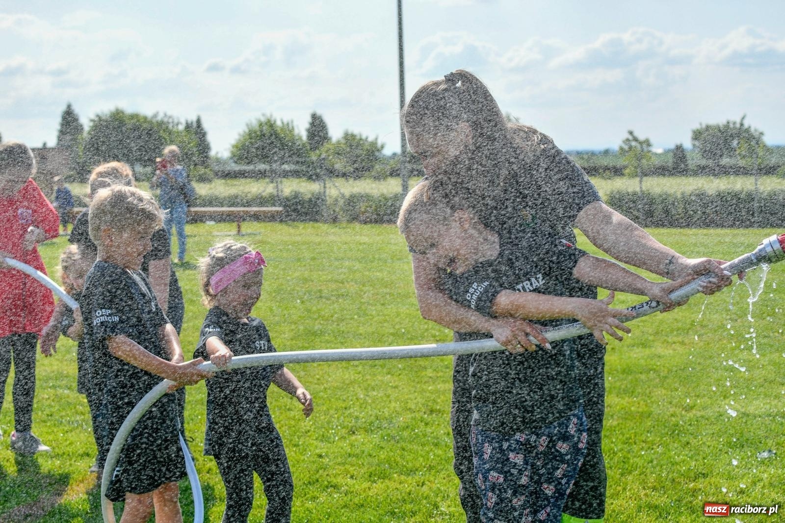 Zdjęcie w galerii na portalu naszraciborz.pl: OSP Krzanowice z Pucharem Burmistrza wiadomości z regionu