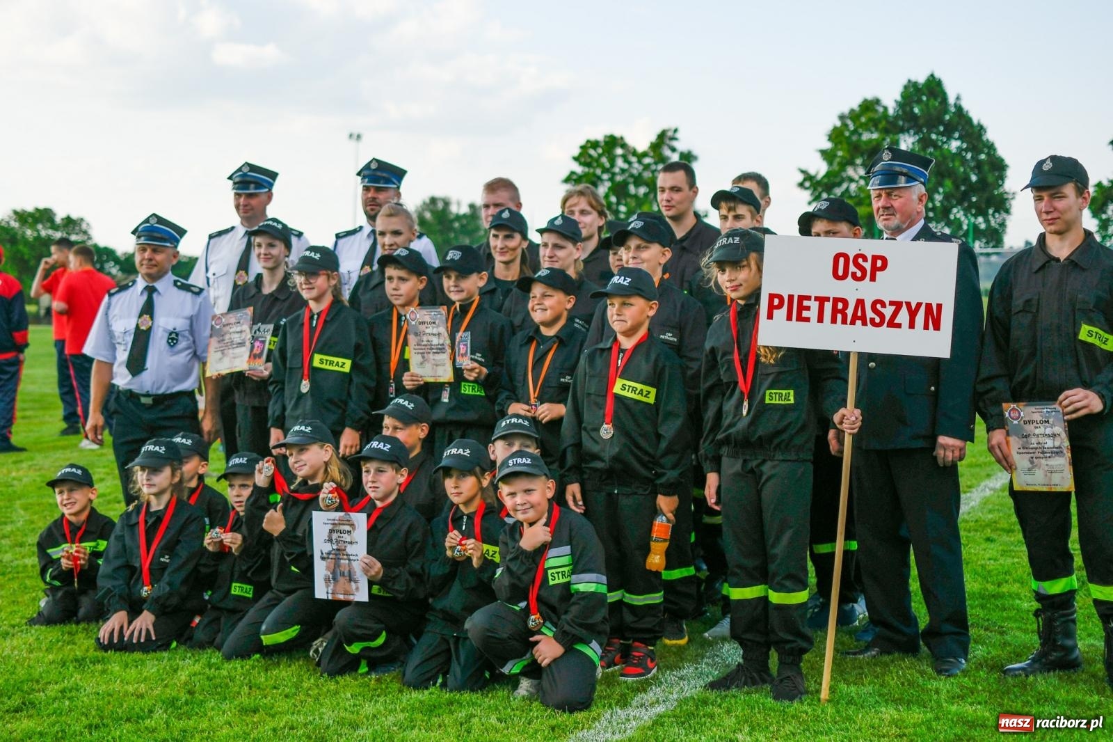 Zdjęcie w galerii na portalu naszraciborz.pl: OSP Krzanowice z Pucharem Burmistrza wiadomości z regionu