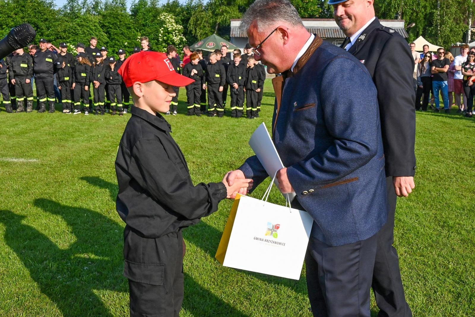 Zdjęcie w galerii na portalu naszraciborz.pl: Rudyszwałd na strażackim tronie w gminie Krzyżanowice wiadomości z regionu