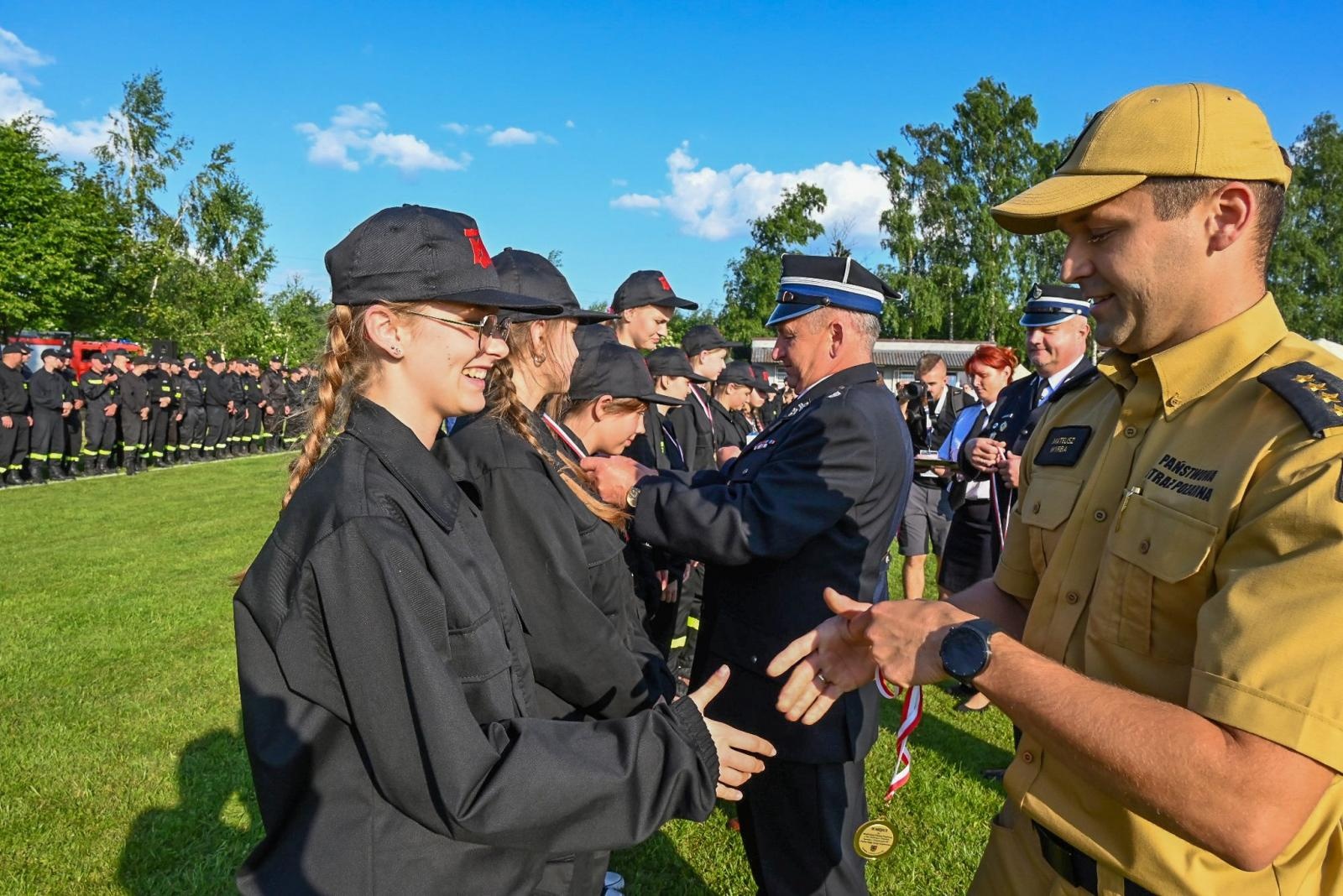 Zdjęcie w galerii na portalu naszraciborz.pl: Rudyszwałd na strażackim tronie w gminie Krzyżanowice wiadomości z regionu