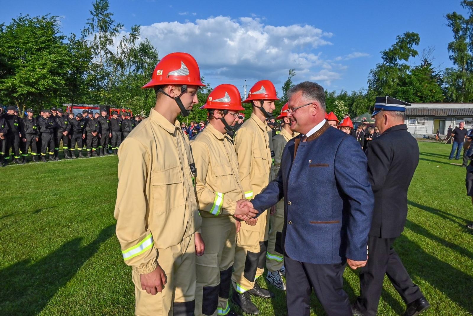 Zdjęcie w galerii na portalu naszraciborz.pl: Rudyszwałd na strażackim tronie w gminie Krzyżanowice wiadomości z regionu