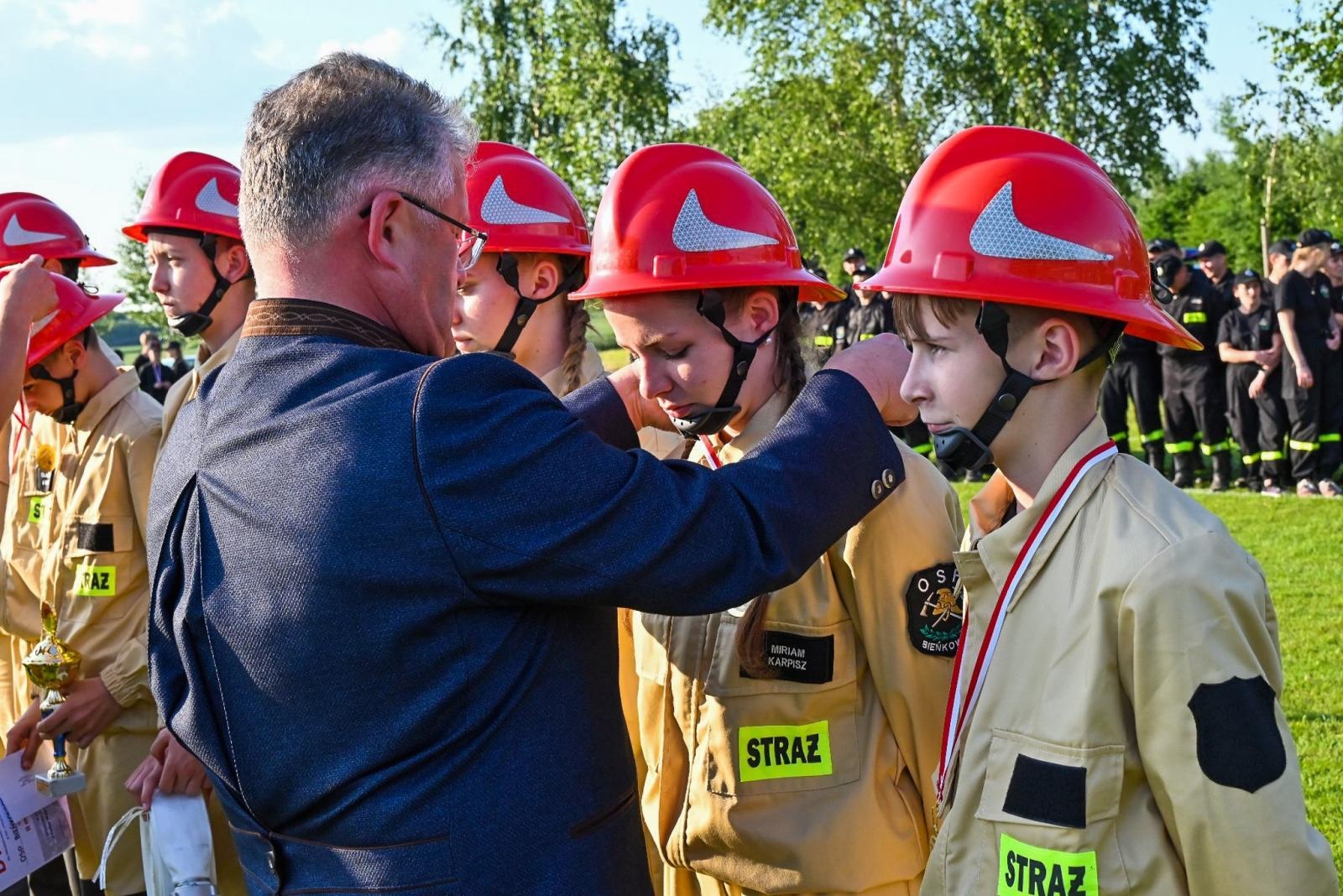 Zdjęcie w galerii na portalu naszraciborz.pl: Rudyszwałd na strażackim tronie w gminie Krzyżanowice wiadomości z regionu