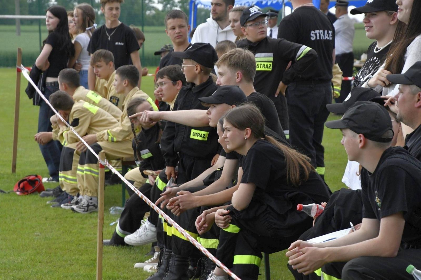 Zdjęcie w galerii na portalu naszraciborz.pl: Rudyszwałd na strażackim tronie w gminie Krzyżanowice wiadomości z regionu