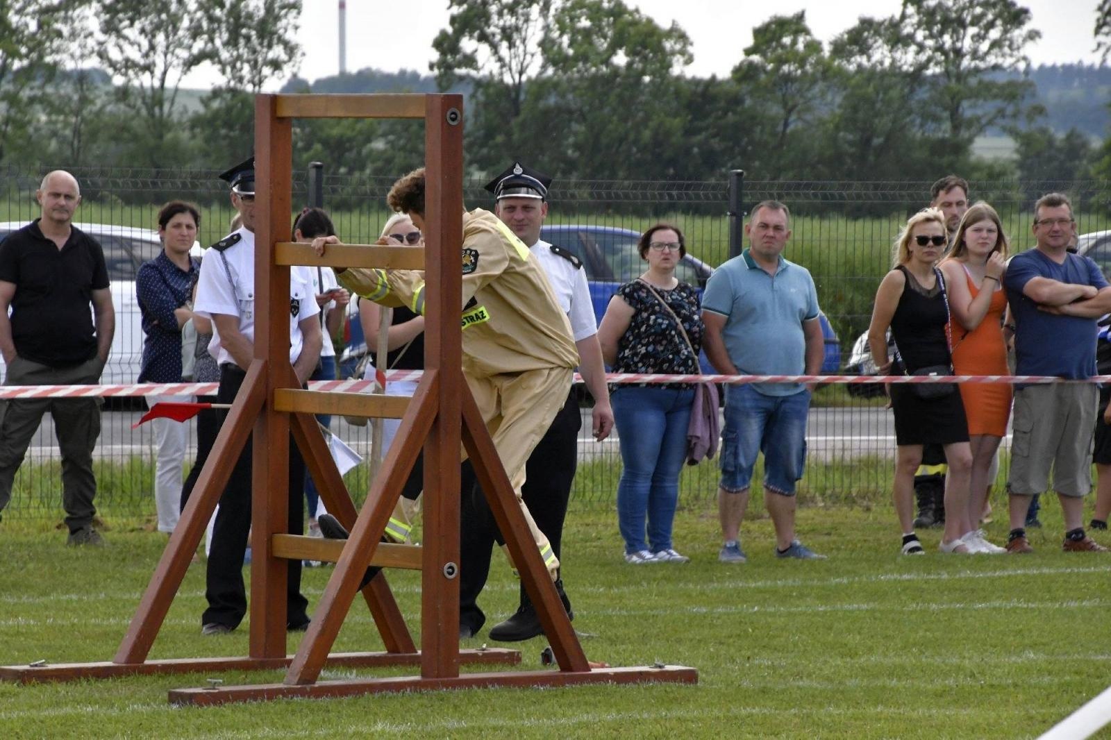 Zdjęcie w galerii na portalu naszraciborz.pl: Rudyszwałd na strażackim tronie w gminie Krzyżanowice wiadomości z regionu