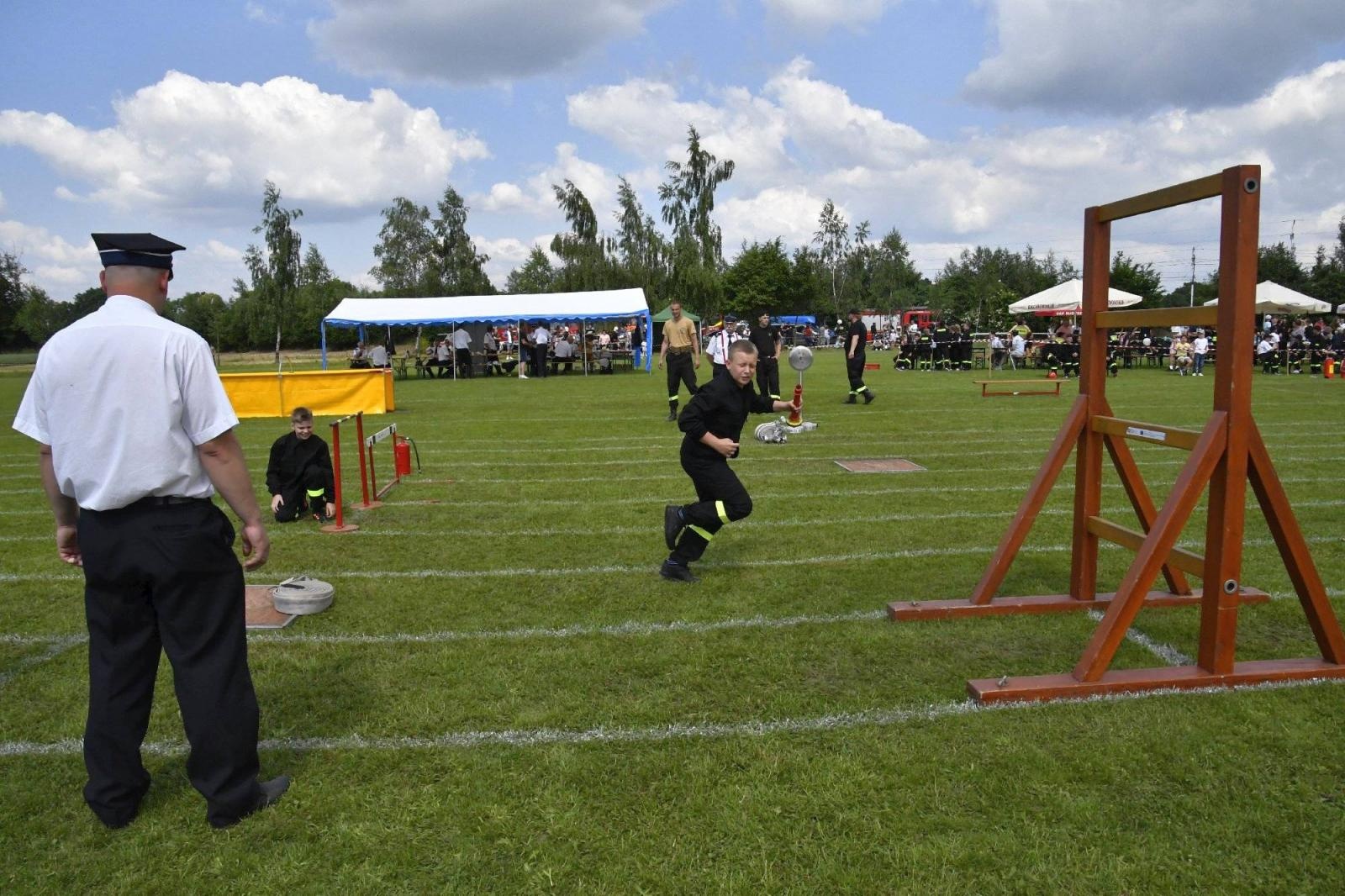 Zdjęcie w galerii na portalu naszraciborz.pl: Rudyszwałd na strażackim tronie w gminie Krzyżanowice wiadomości z regionu