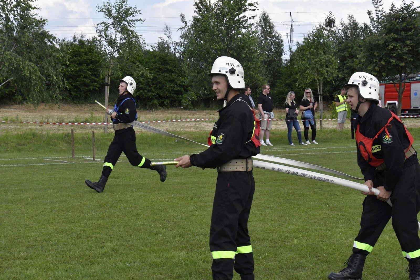 Zdjęcie w galerii na portalu naszraciborz.pl: Rudyszwałd na strażackim tronie w gminie Krzyżanowice wiadomości z regionu