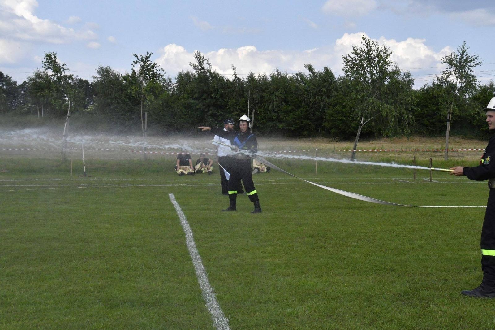 Zdjęcie w galerii na portalu naszraciborz.pl: Rudyszwałd na strażackim tronie w gminie Krzyżanowice wiadomości z regionu
