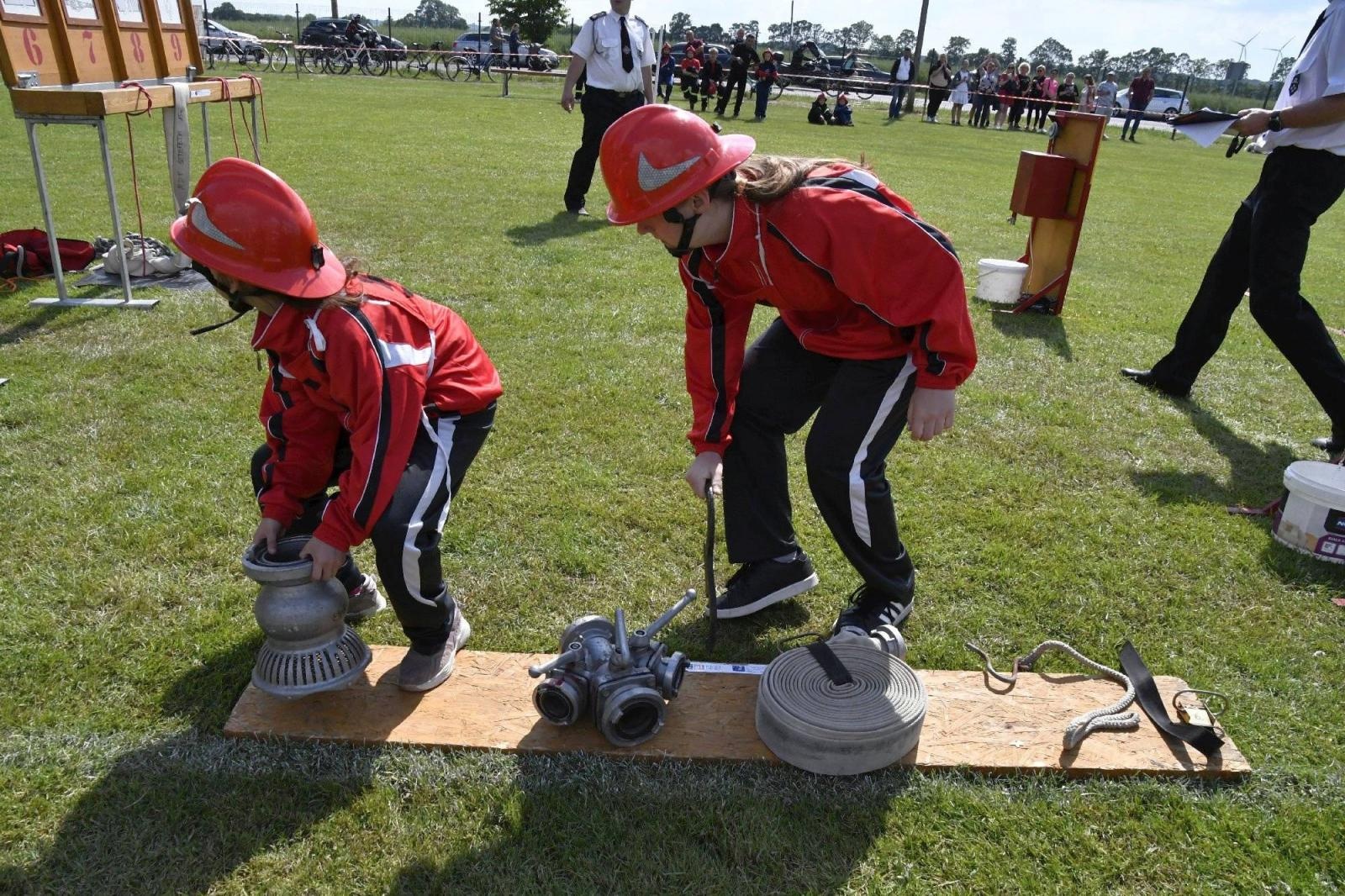 Zdjęcie w galerii na portalu naszraciborz.pl: Rudyszwałd na strażackim tronie w gminie Krzyżanowice wiadomości z regionu