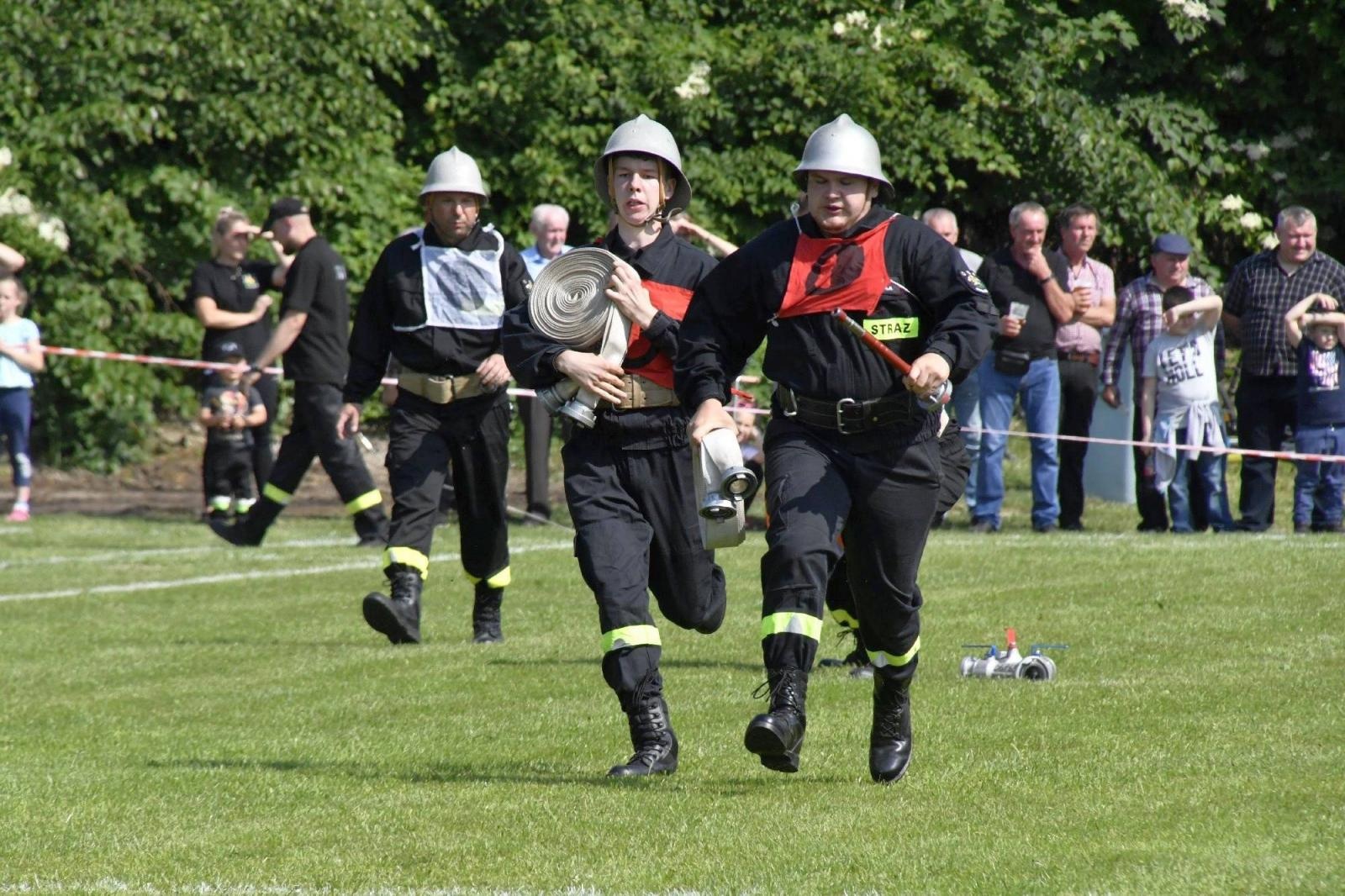 Zdjęcie w galerii na portalu naszraciborz.pl: Rudyszwałd na strażackim tronie w gminie Krzyżanowice wiadomości z regionu