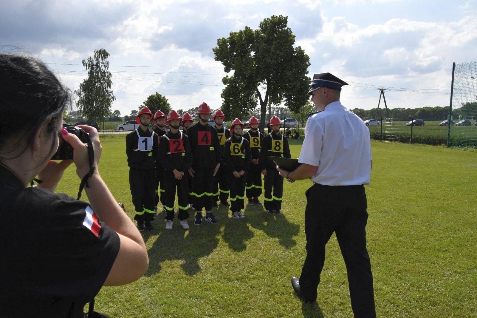 Zdjęcie w galerii na portalu naszraciborz.pl: Rudyszwałd na strażackim tronie w gminie Krzyżanowice wiadomości z regionu