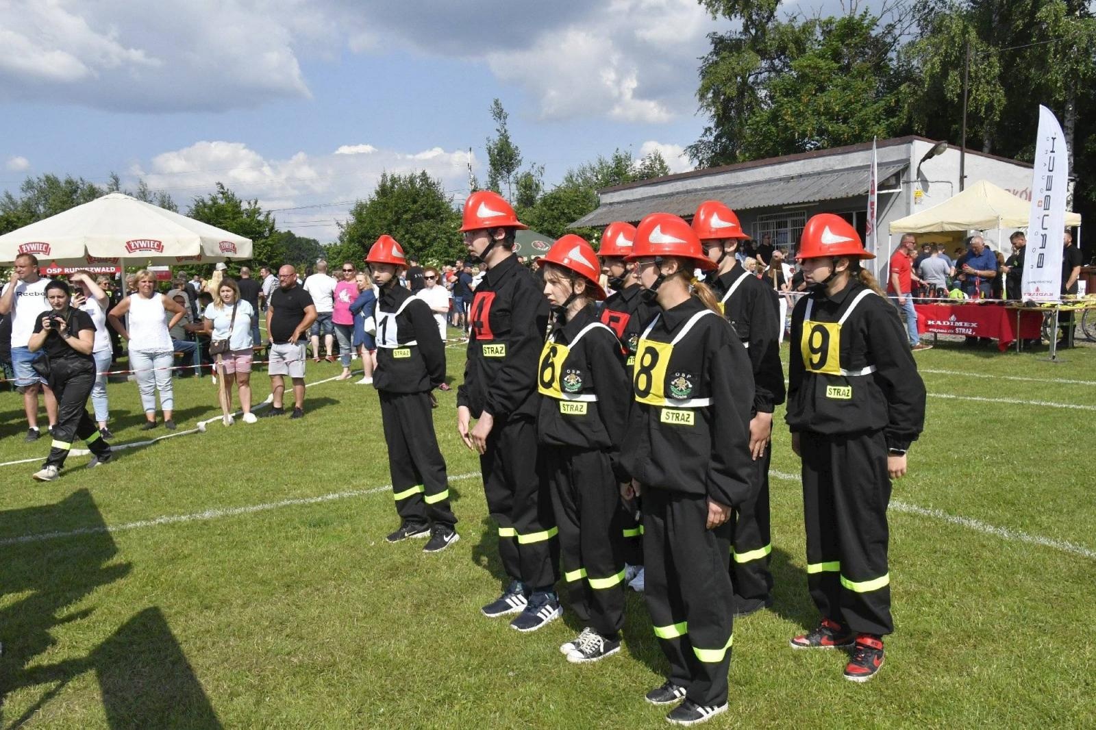 Zdjęcie w galerii na portalu naszraciborz.pl: Rudyszwałd na strażackim tronie w gminie Krzyżanowice wiadomości z regionu