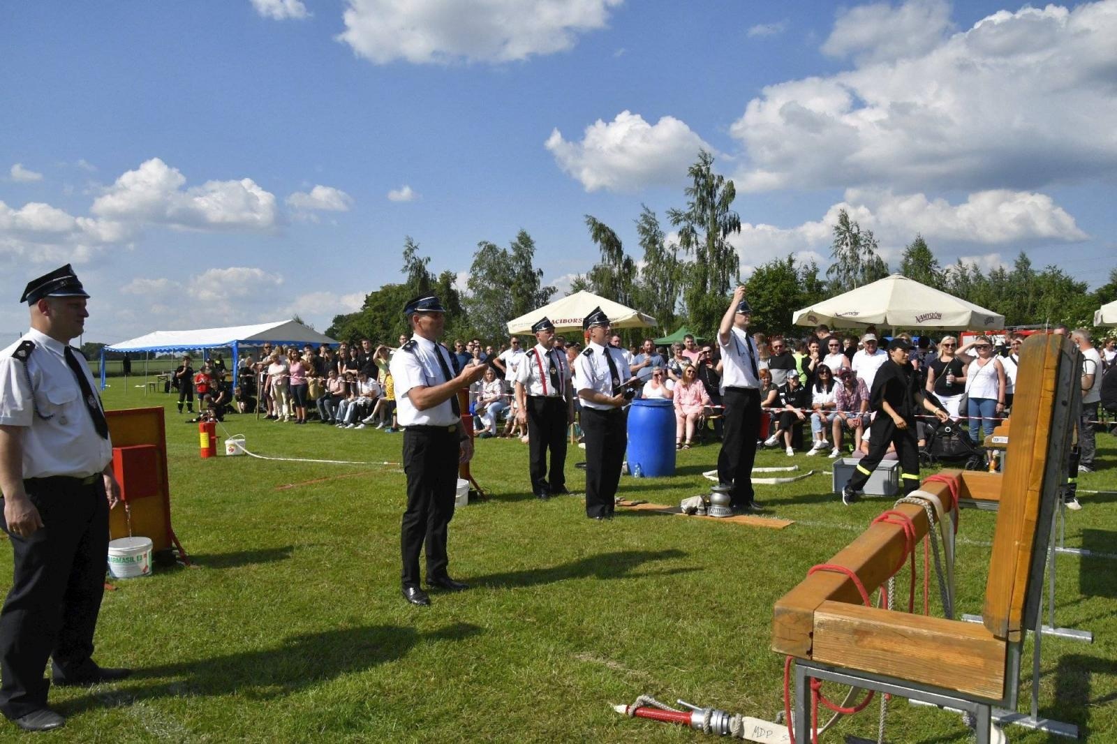 Zdjęcie w galerii na portalu naszraciborz.pl: Rudyszwałd na strażackim tronie w gminie Krzyżanowice wiadomości z regionu