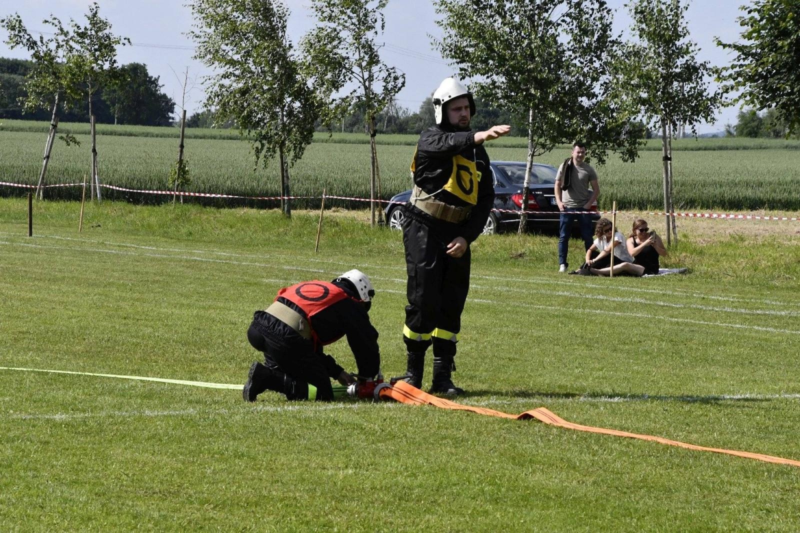 Zdjęcie w galerii na portalu naszraciborz.pl: Rudyszwałd na strażackim tronie w gminie Krzyżanowice wiadomości z regionu