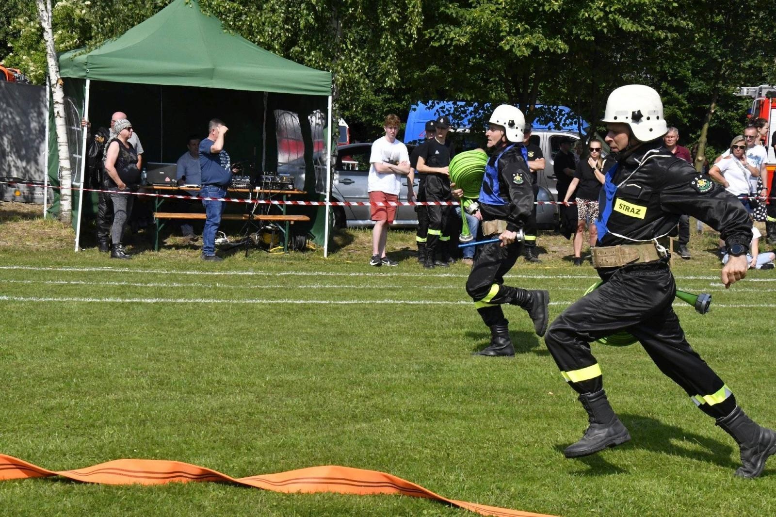 Zdjęcie w galerii na portalu naszraciborz.pl: Rudyszwałd na strażackim tronie w gminie Krzyżanowice wiadomości z regionu