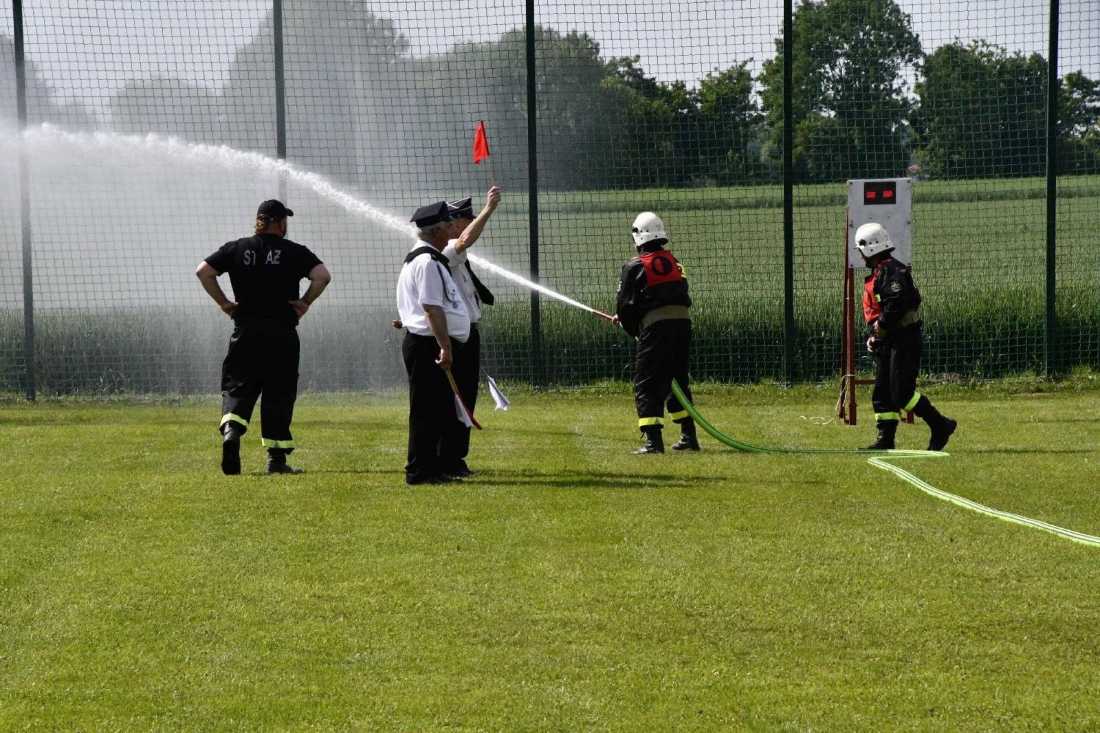Zdjęcie w galerii na portalu naszraciborz.pl: Rudyszwałd na strażackim tronie w gminie Krzyżanowice wiadomości z regionu