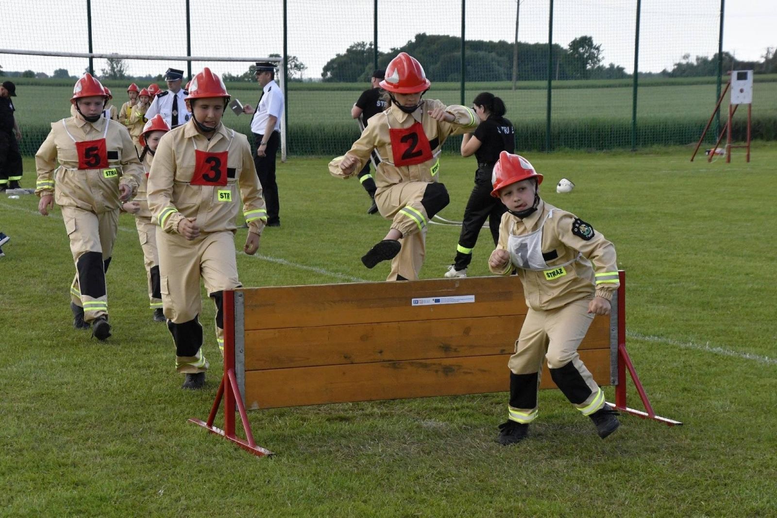 Zdjęcie w galerii na portalu naszraciborz.pl: Rudyszwałd na strażackim tronie w gminie Krzyżanowice wiadomości z regionu