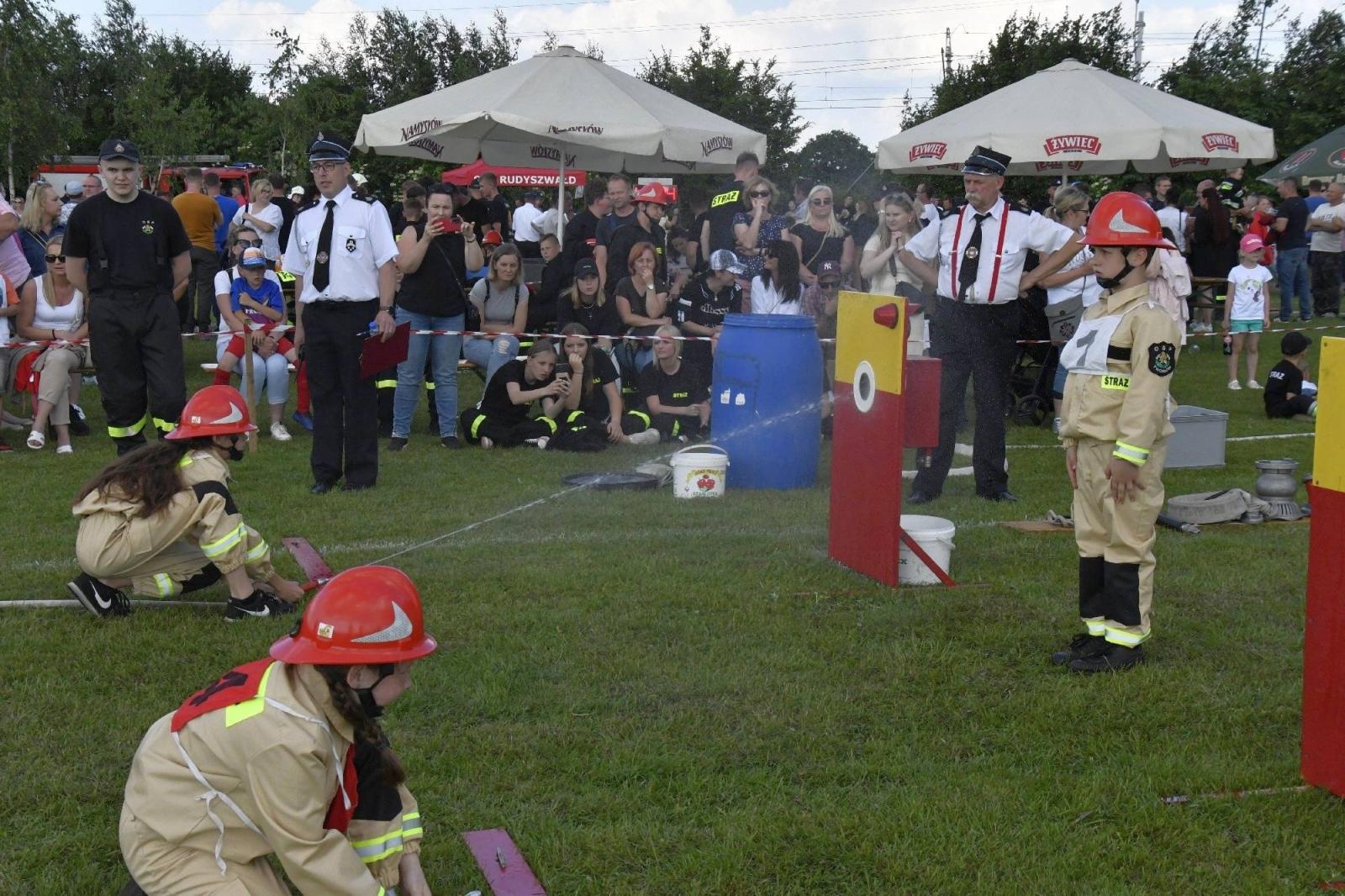 Zdjęcie w galerii na portalu naszraciborz.pl: Rudyszwałd na strażackim tronie w gminie Krzyżanowice wiadomości z regionu