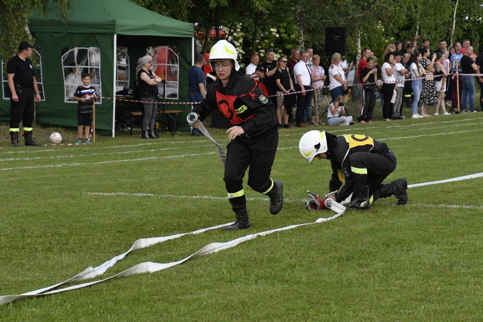 Zdjęcie w galerii na portalu naszraciborz.pl: Rudyszwałd na strażackim tronie w gminie Krzyżanowice wiadomości z regionu
