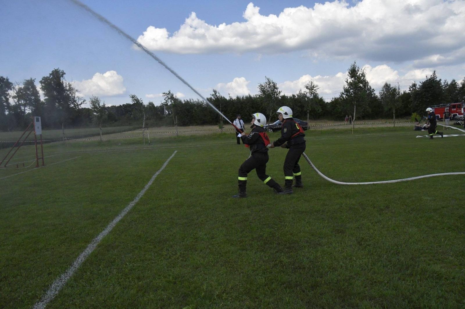 Zdjęcie w galerii na portalu naszraciborz.pl: Rudyszwałd na strażackim tronie w gminie Krzyżanowice wiadomości z regionu
