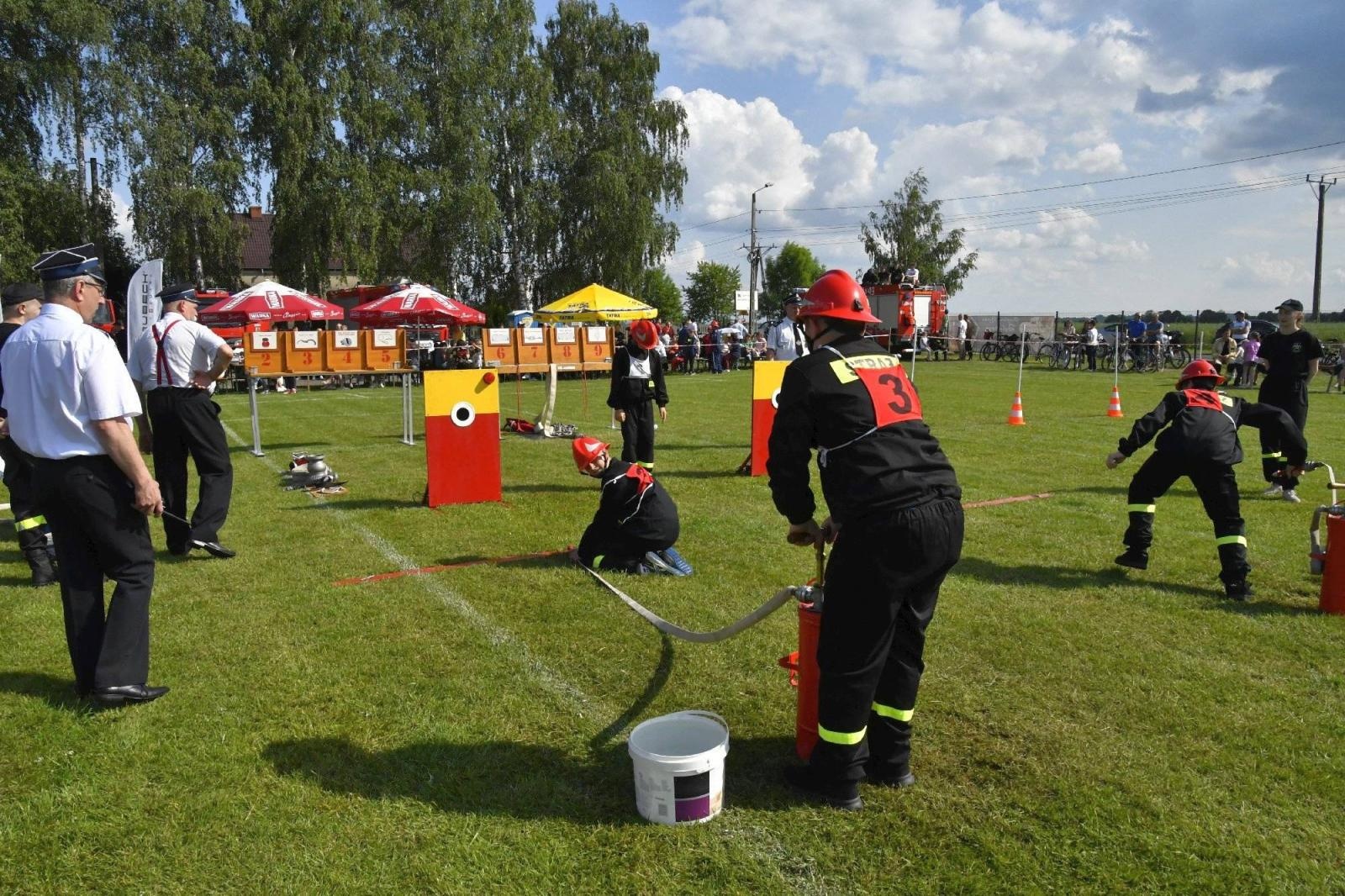 Zdjęcie w galerii na portalu naszraciborz.pl: Rudyszwałd na strażackim tronie w gminie Krzyżanowice wiadomości z regionu