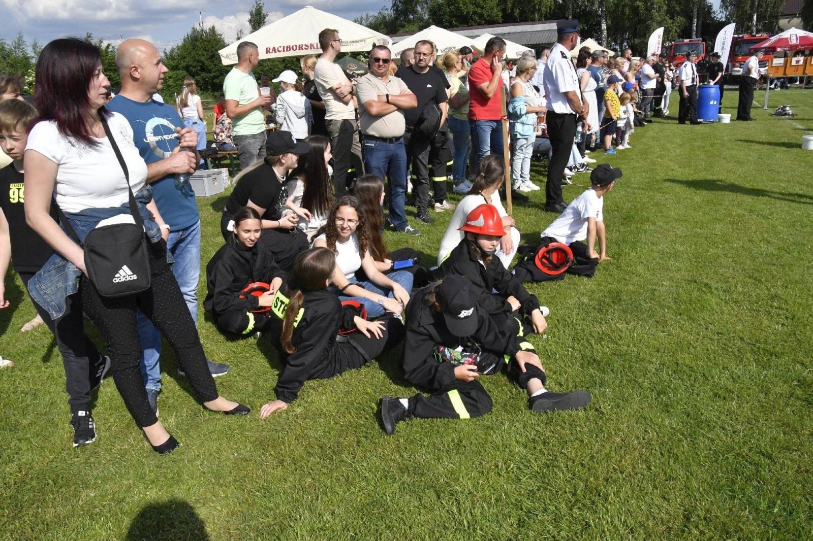 Zdjęcie w galerii na portalu naszraciborz.pl: Rudyszwałd na strażackim tronie w gminie Krzyżanowice wiadomości z regionu