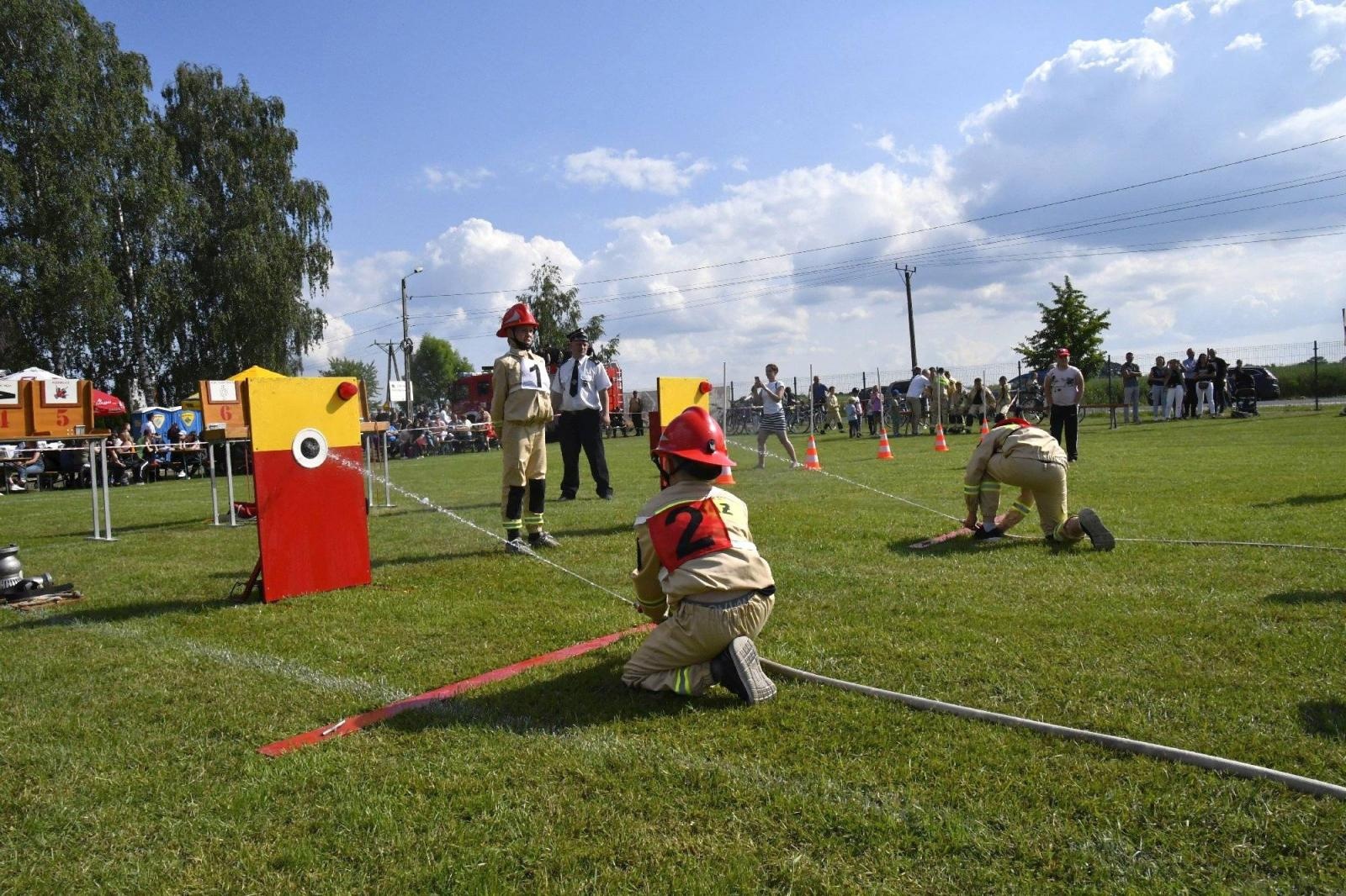 Zdjęcie w galerii na portalu naszraciborz.pl: Rudyszwałd na strażackim tronie w gminie Krzyżanowice wiadomości z regionu