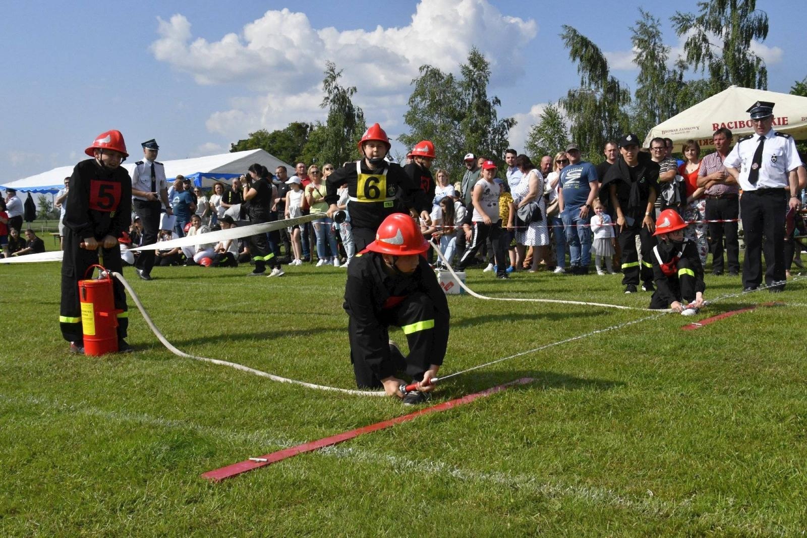 Zdjęcie w galerii na portalu naszraciborz.pl: Rudyszwałd na strażackim tronie w gminie Krzyżanowice wiadomości z regionu
