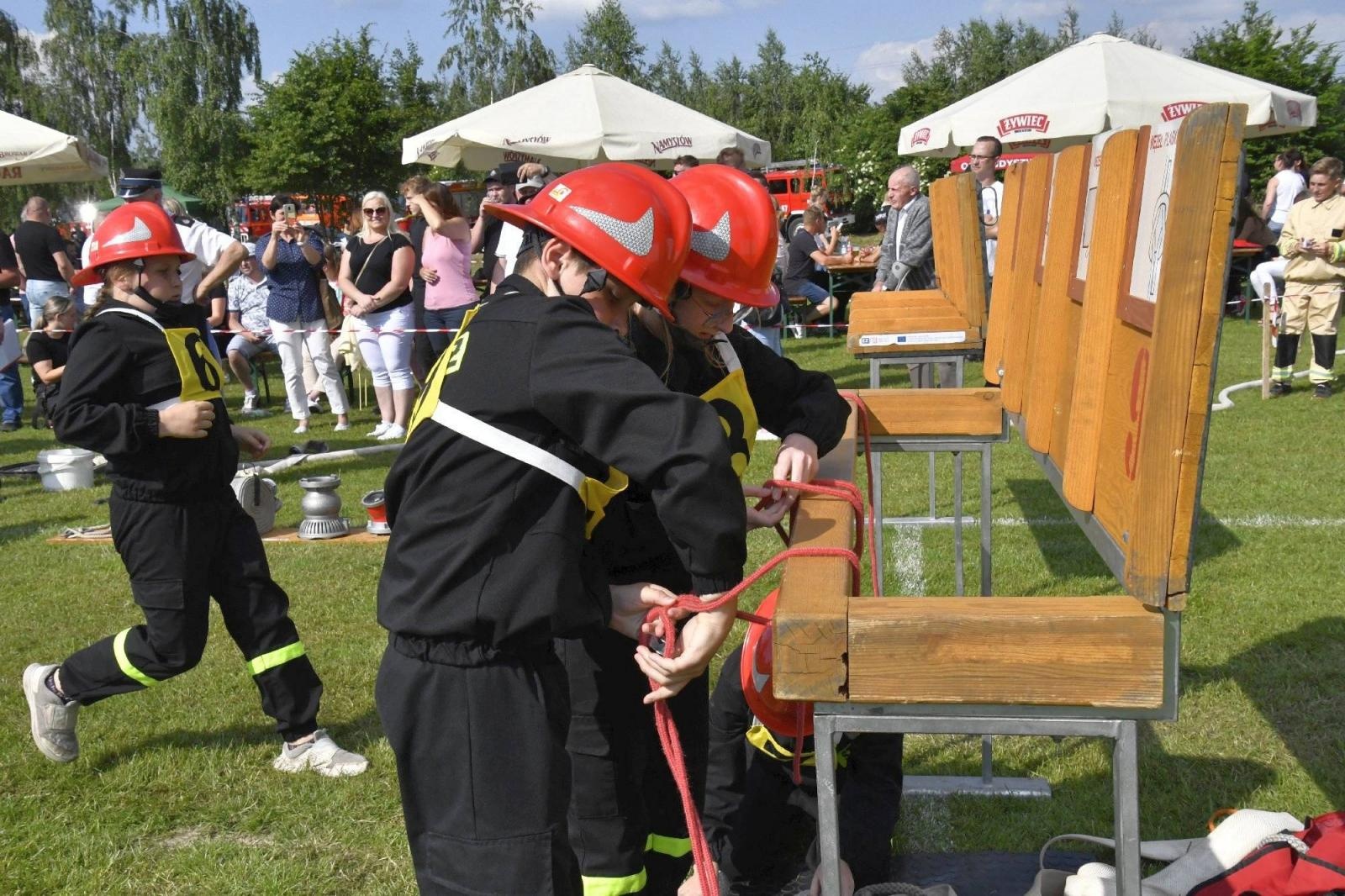 Zdjęcie w galerii na portalu naszraciborz.pl: Rudyszwałd na strażackim tronie w gminie Krzyżanowice wiadomości z regionu
