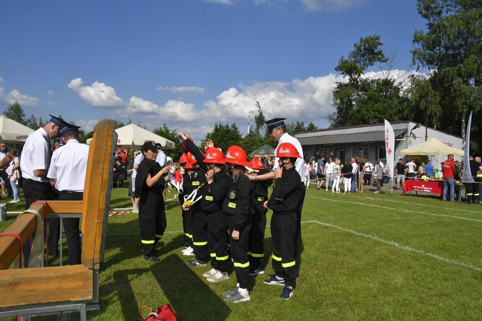Zdjęcie w galerii na portalu naszraciborz.pl: Rudyszwałd na strażackim tronie w gminie Krzyżanowice wiadomości z regionu