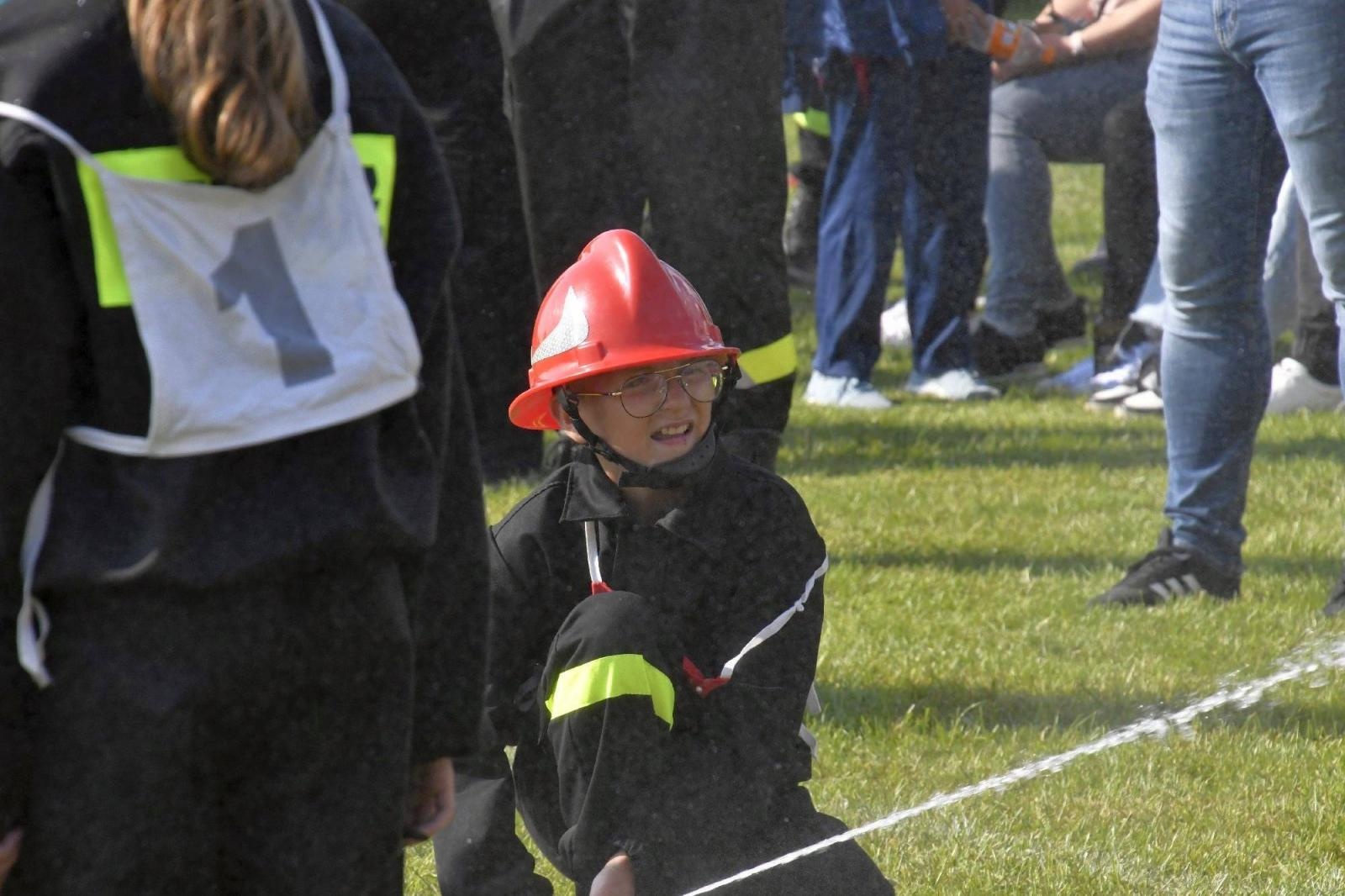 Zdjęcie w galerii na portalu naszraciborz.pl: Rudyszwałd na strażackim tronie w gminie Krzyżanowice wiadomości z regionu