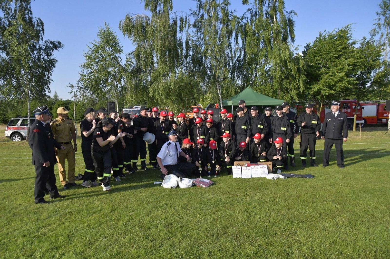 Zdjęcie w galerii na portalu naszraciborz.pl: Rudyszwałd na strażackim tronie w gminie Krzyżanowice wiadomości z regionu