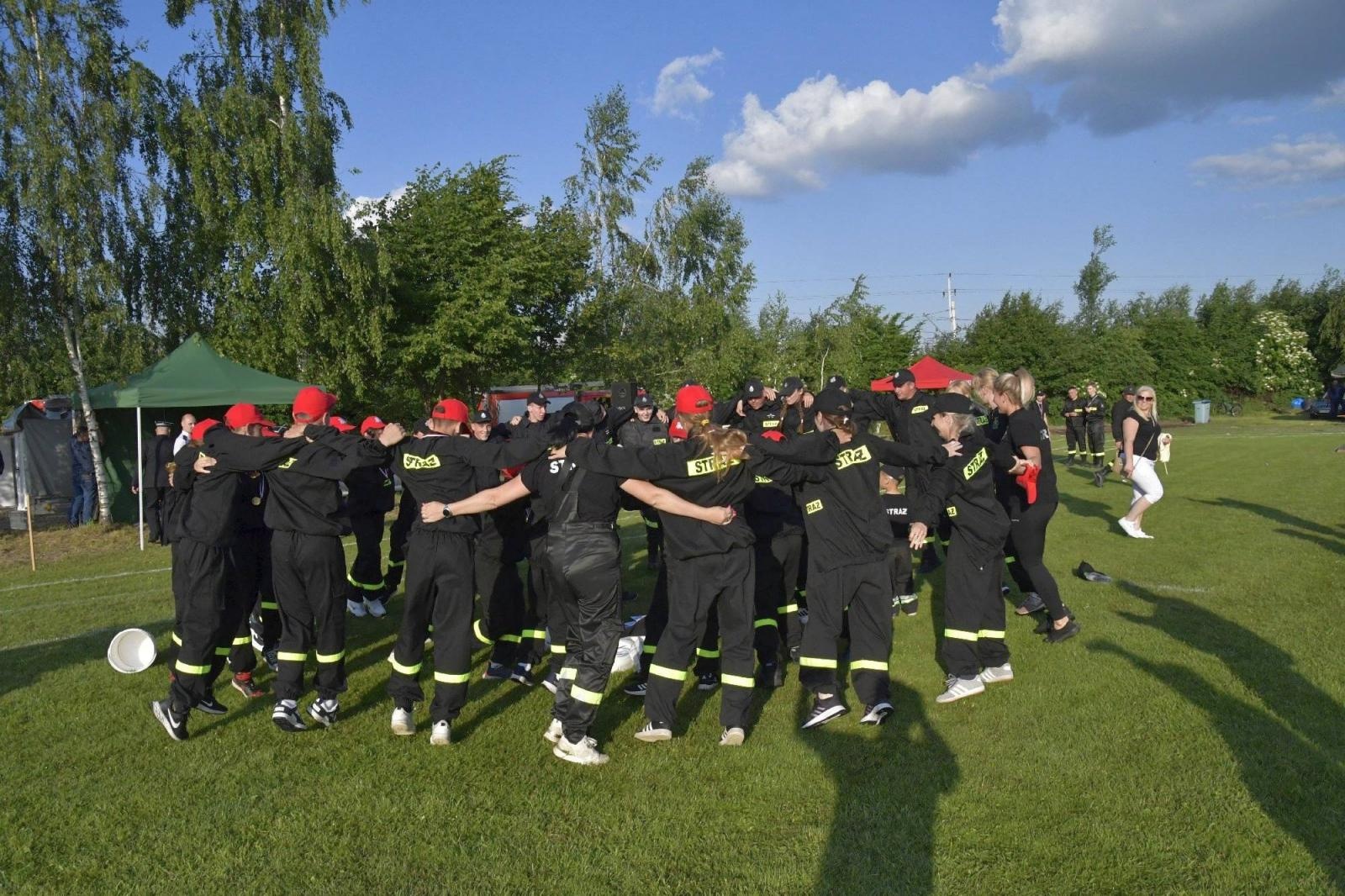 Zdjęcie w galerii na portalu naszraciborz.pl: Rudyszwałd na strażackim tronie w gminie Krzyżanowice wiadomości z regionu