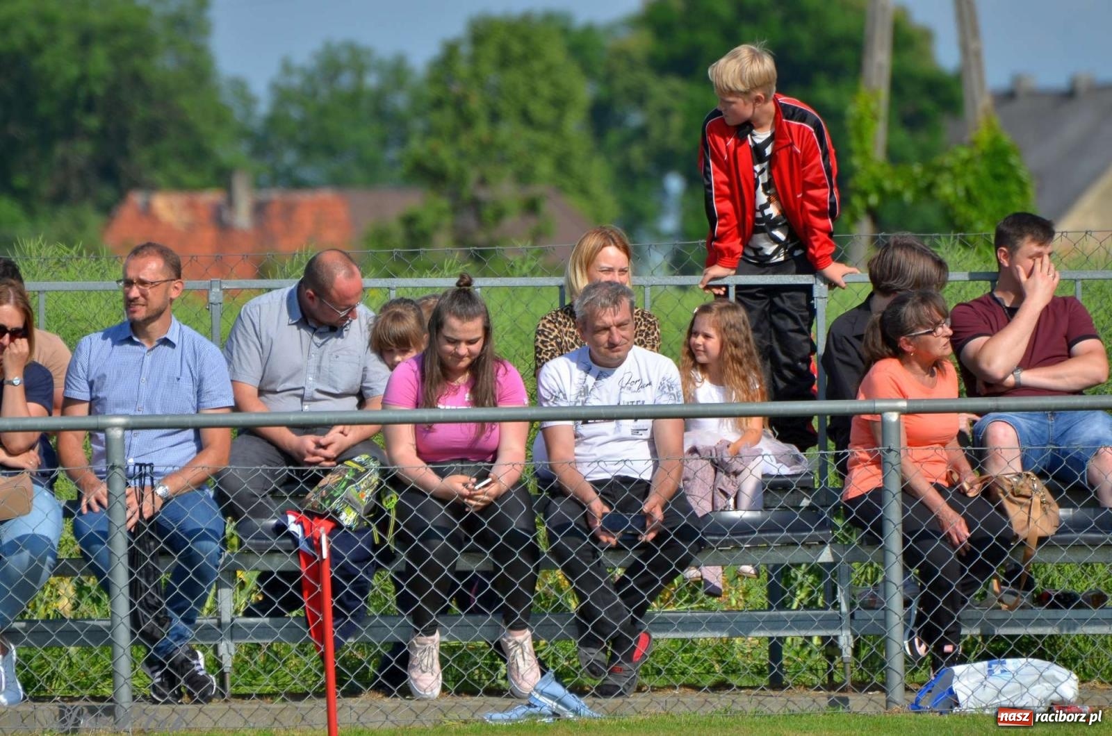 Zdjęcie w galerii na portalu naszraciborz.pl: Z lądu i powietrza - strażackie pokazy i zawody w Borucinie [FOTO] wiadomości z regionu