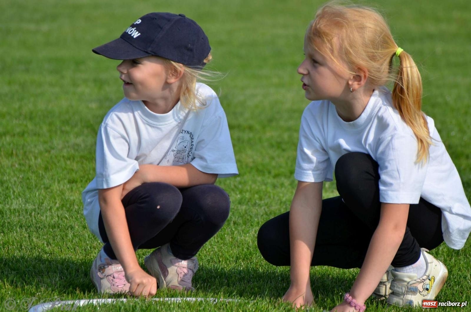 Zdjęcie w galerii na portalu naszraciborz.pl: Z lądu i powietrza - strażackie pokazy i zawody w Borucinie [FOTO] wiadomości z regionu