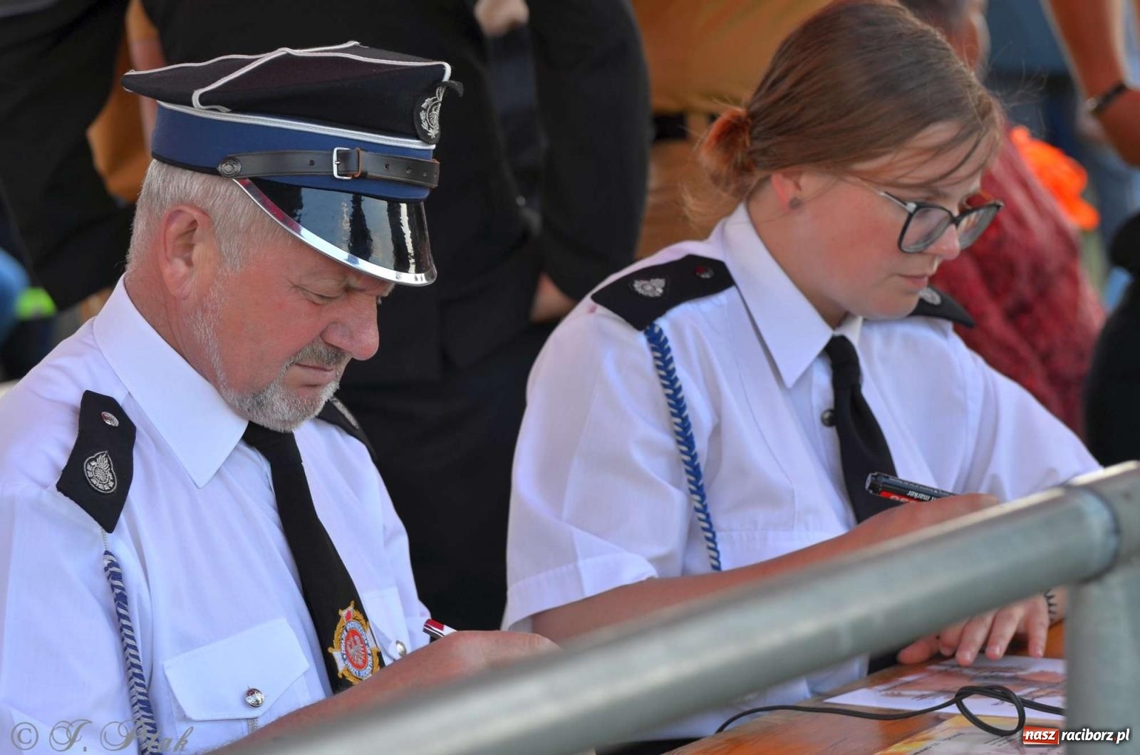 Zdjęcie w galerii na portalu naszraciborz.pl: Z lądu i powietrza - strażackie pokazy i zawody w Borucinie [FOTO] wiadomości z regionu