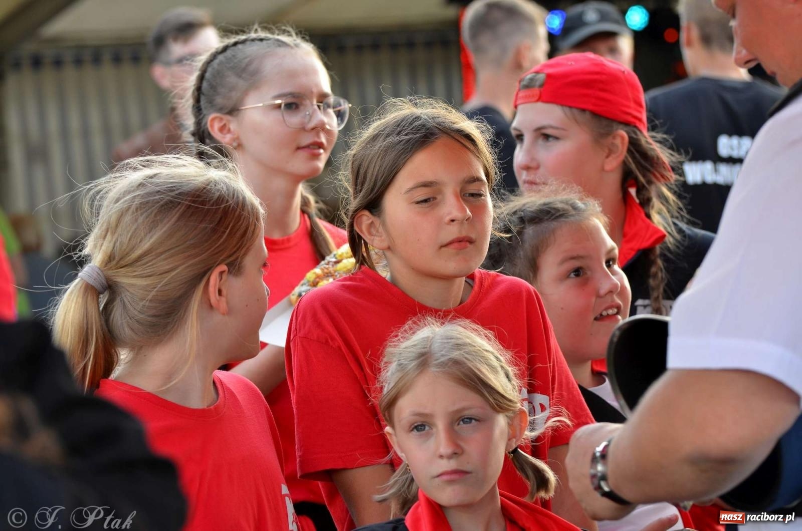 Zdjęcie w galerii na portalu naszraciborz.pl: Z lądu i powietrza - strażackie pokazy i zawody w Borucinie [FOTO] wiadomości z regionu