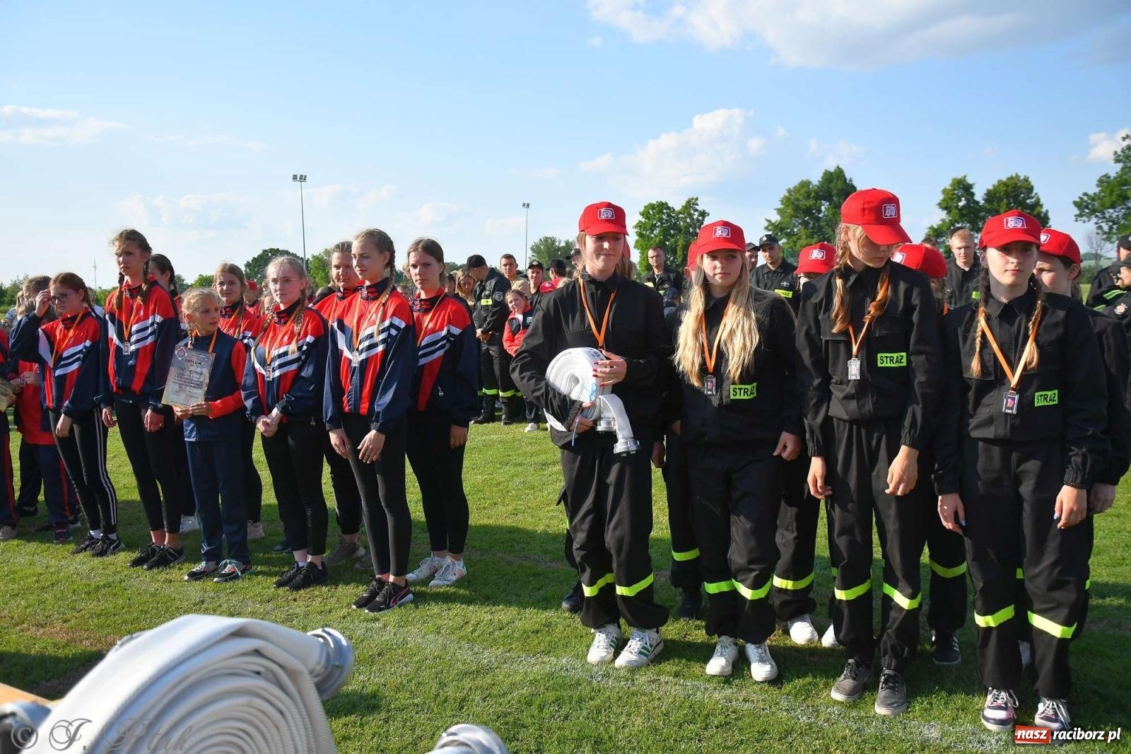 Zdjęcie w galerii na portalu naszraciborz.pl: Z lądu i powietrza - strażackie pokazy i zawody w Borucinie [FOTO] wiadomości z regionu