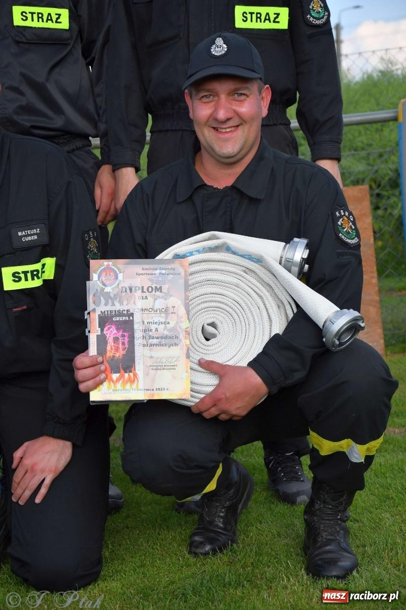 Zdjęcie w galerii na portalu naszraciborz.pl: Z lądu i powietrza - strażackie pokazy i zawody w Borucinie [FOTO] wiadomości z regionu
