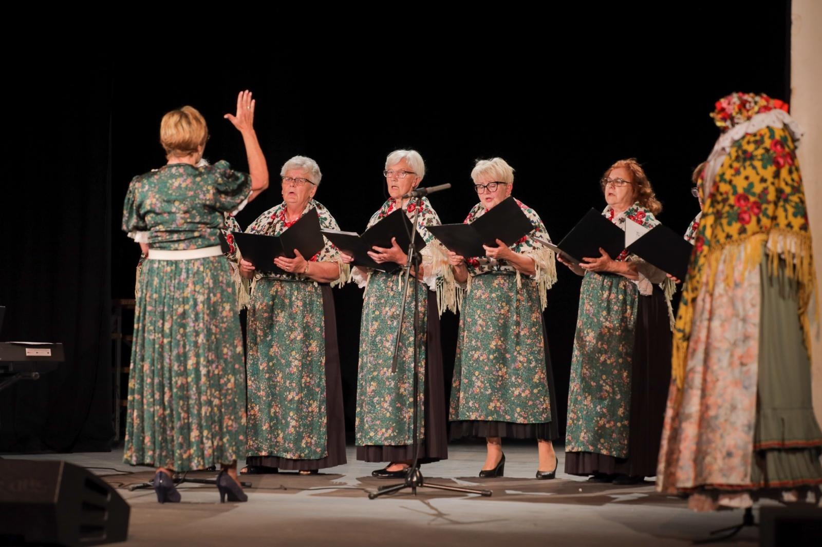 Zdjęcie w galerii na portalu naszraciborz.pl: Trojok Śląski, czyli święto śląskiej pieśni chóralnej w Raciborzu [FOTO i WIDEO] wiadomości z regionu