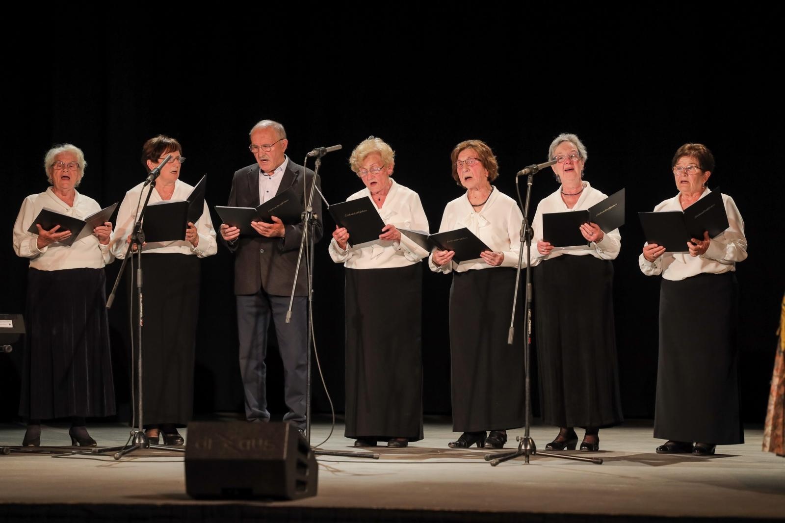 Zdjęcie w galerii na portalu naszraciborz.pl: Trojok Śląski, czyli święto śląskiej pieśni chóralnej w Raciborzu [FOTO i WIDEO] wiadomości z regionu