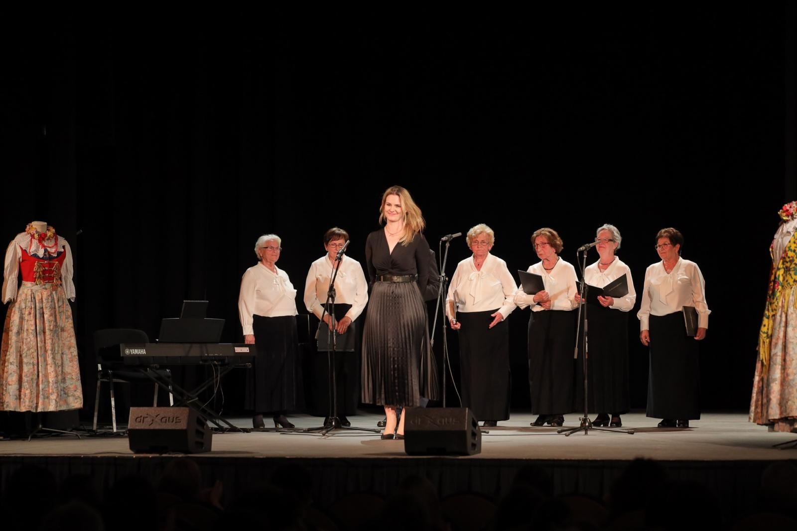 Zdjęcie w galerii na portalu naszraciborz.pl: Trojok Śląski, czyli święto śląskiej pieśni chóralnej w Raciborzu [FOTO i WIDEO] wiadomości z regionu