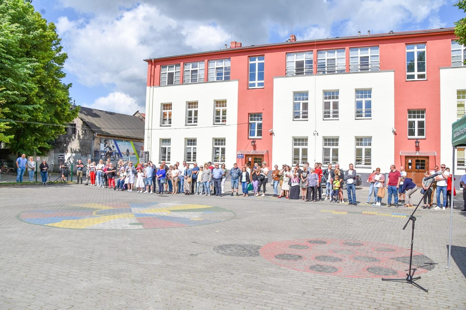 Zdjęcie w galerii na portalu naszraciborz.pl: Uczniowie ZSOMS złożyli dziś ślubowanie [FOTO i WIDEO] wiadomości z regionu