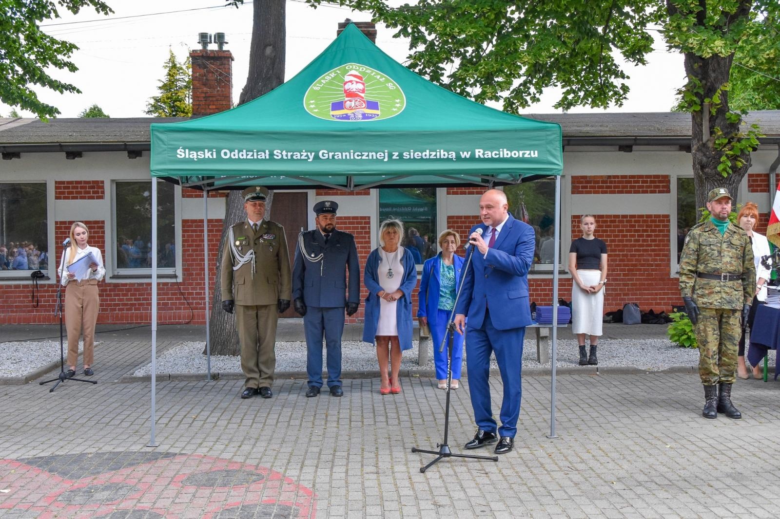 Zdjęcie w galerii na portalu naszraciborz.pl: Uczniowie ZSOMS złożyli dziś ślubowanie [FOTO i WIDEO] wiadomości z regionu