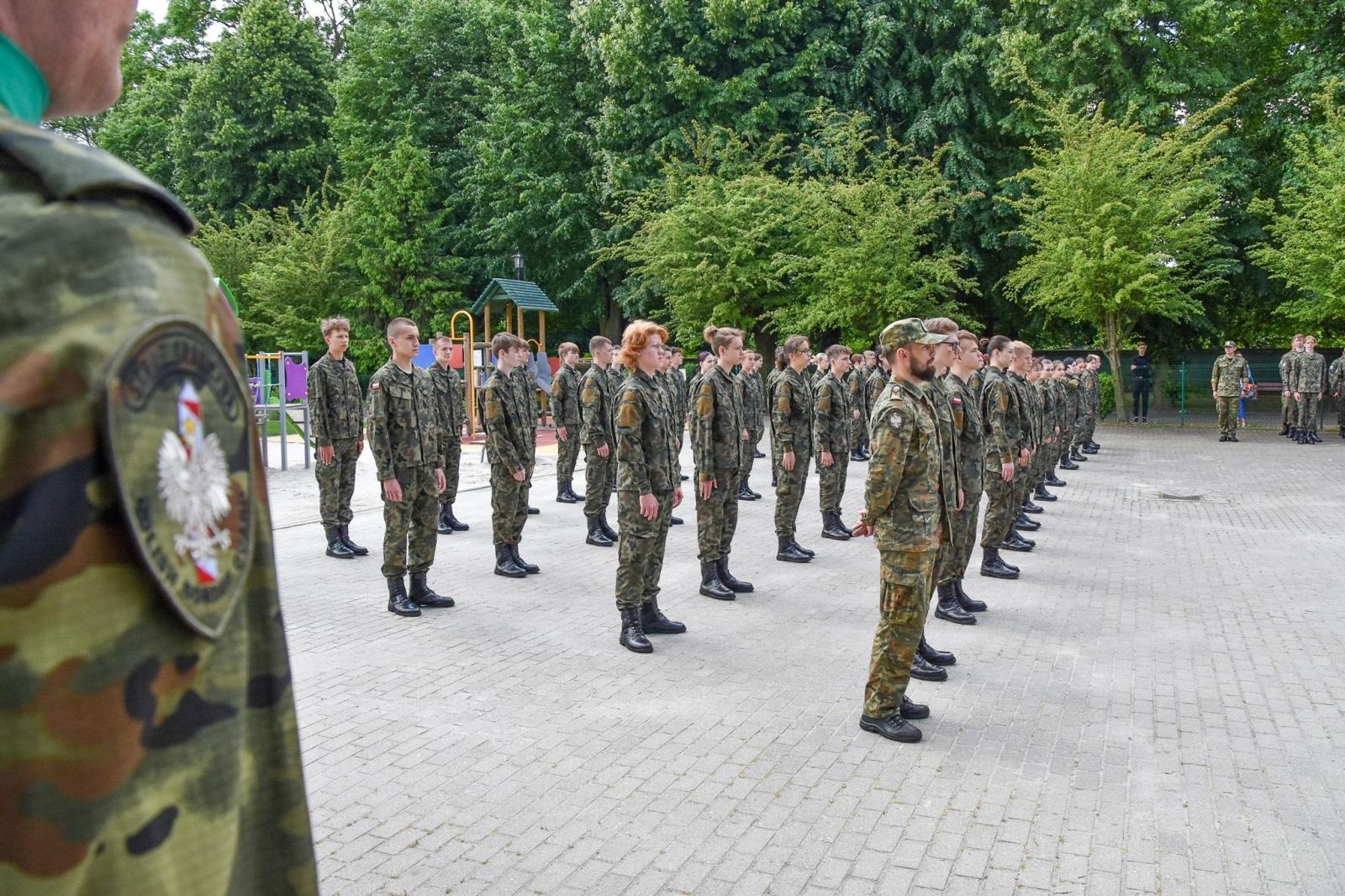 Zdjęcie w galerii na portalu naszraciborz.pl: Uczniowie ZSOMS złożyli dziś ślubowanie [FOTO i WIDEO] wiadomości z regionu