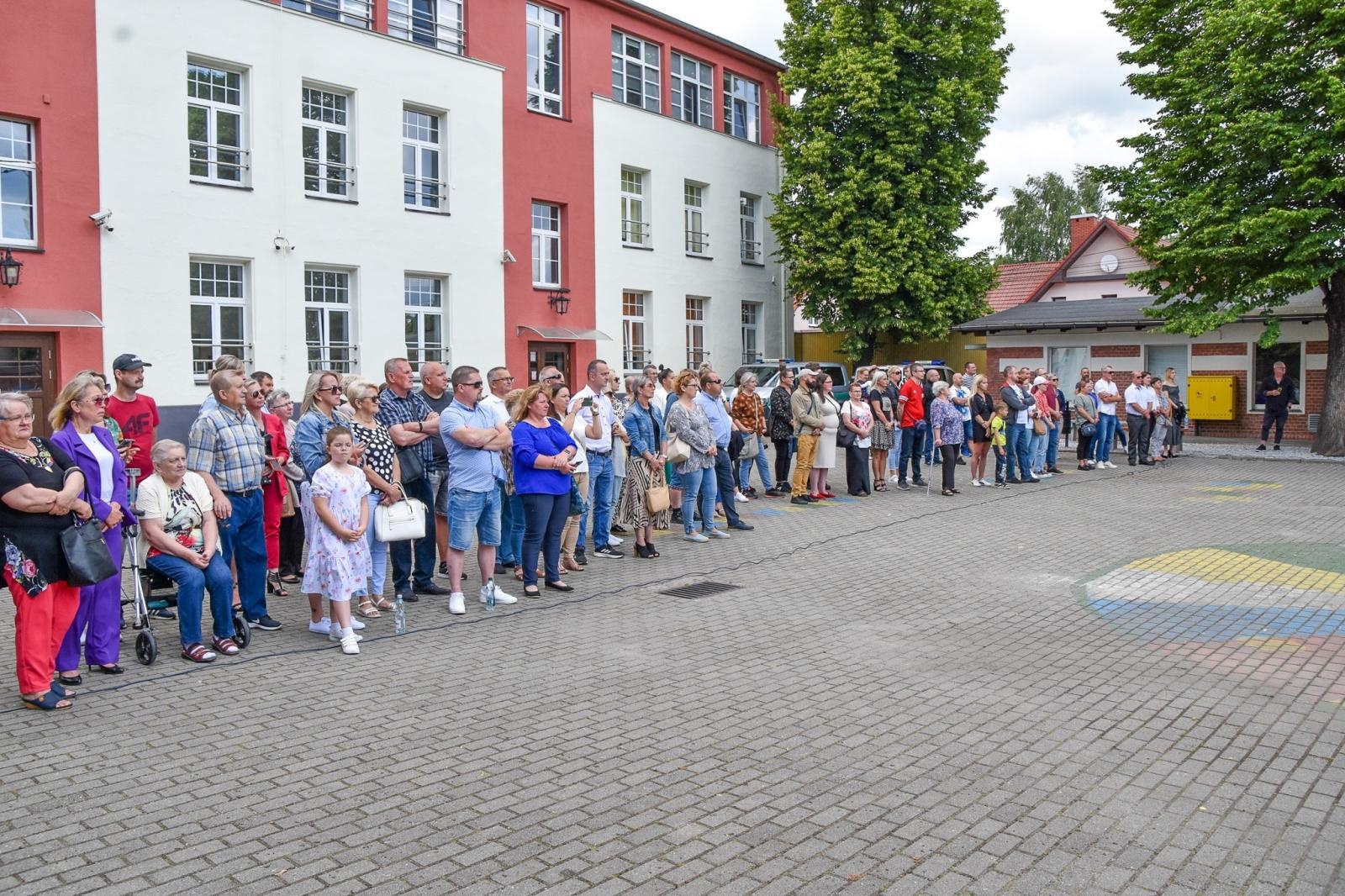 Zdjęcie w galerii na portalu naszraciborz.pl: Uczniowie ZSOMS złożyli dziś ślubowanie [FOTO i WIDEO] wiadomości z regionu