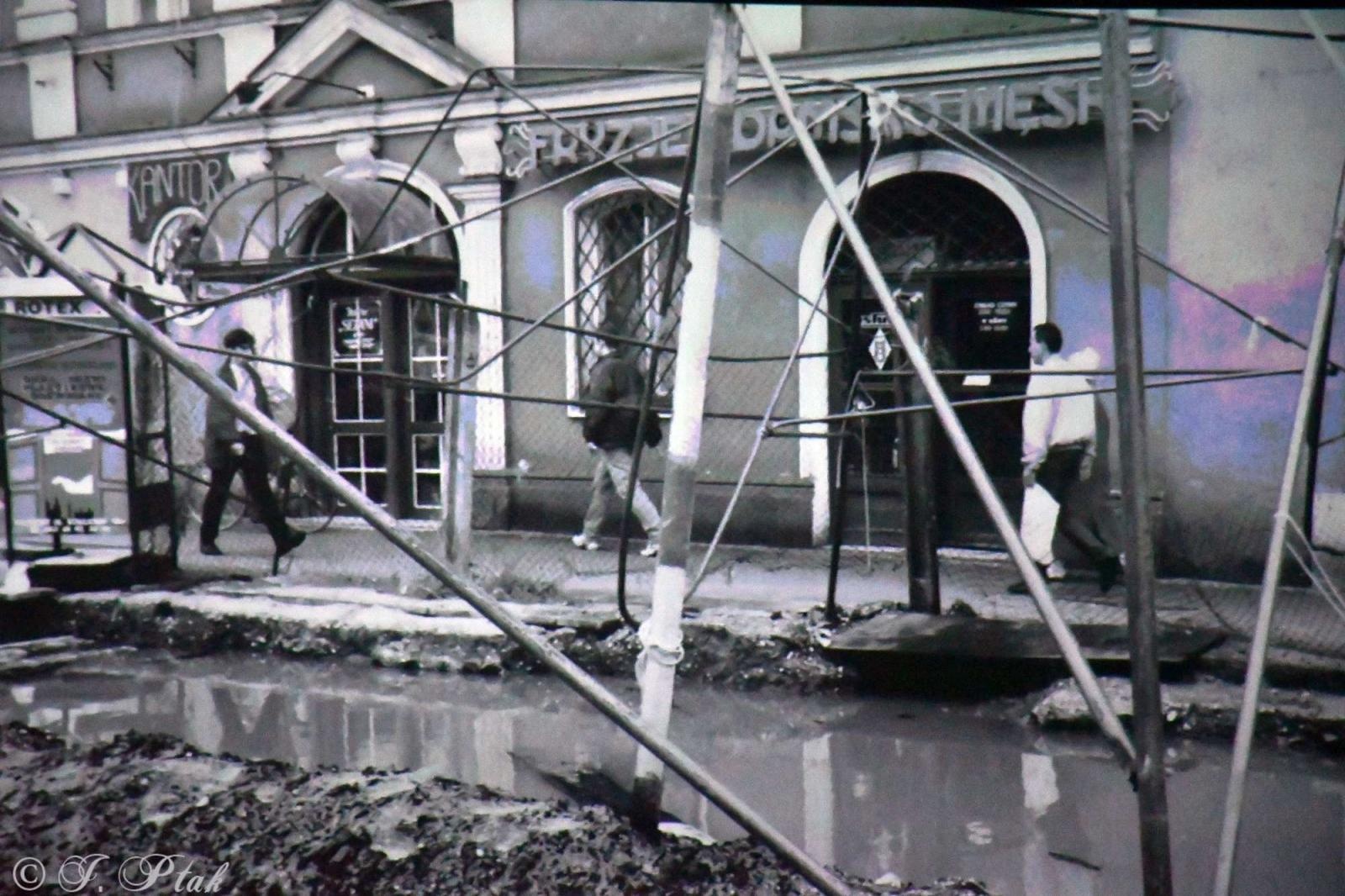 Zdjęcie w galerii na portalu naszraciborz.pl: Zapomniany wygnaniec i turbopolacy. Nowy film Adriana Szczypińskiego po kinowej premierze wiadomości z regionu